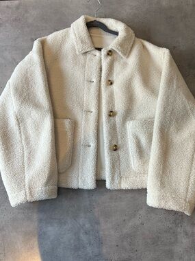 Uniqlo Off-White Sherpa Fleece Jacket